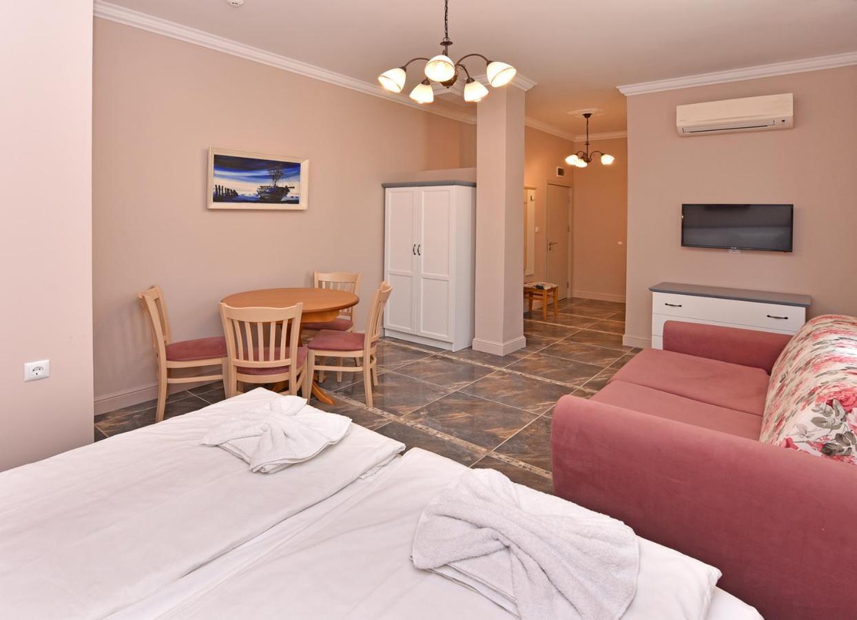 Sirena Palace Family Hotel Obsor Exterior foto