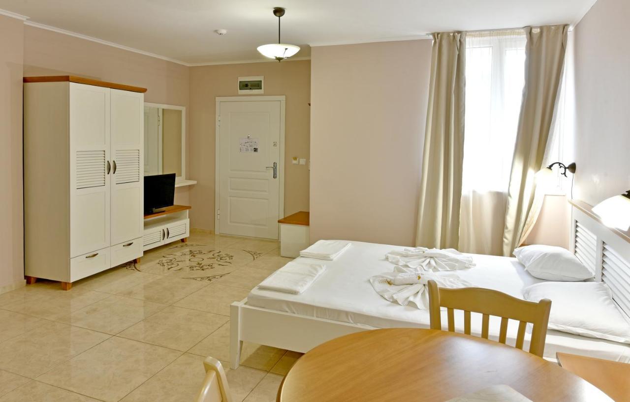 Sirena Palace Family Hotel Obsor Exterior foto