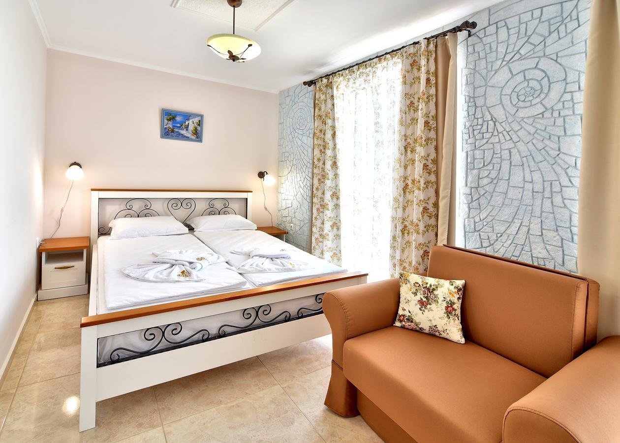 Sirena Palace Family Hotel Obsor Exterior foto