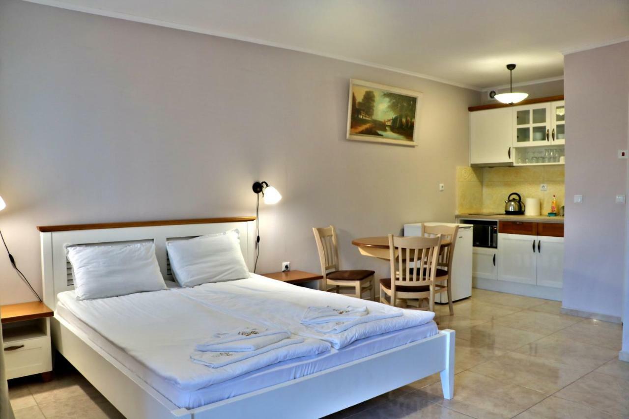 Sirena Palace Family Hotel Obsor Exterior foto